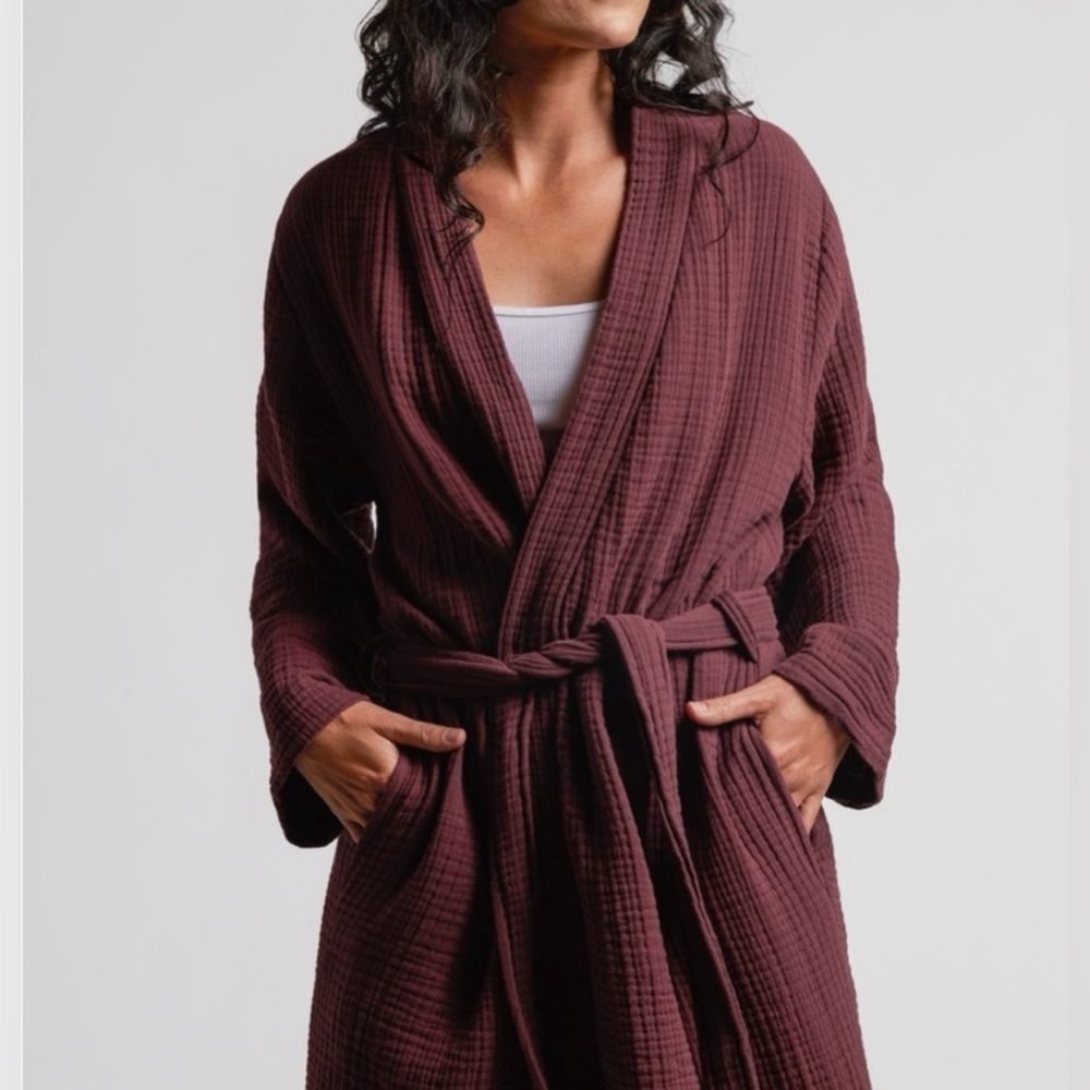 Parachute Waffle Robe size small.